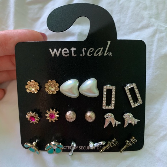 Earing set - Picture 2 of 2